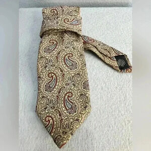 Carson Pirie Scott Vintage Silk Tie Paisley print- neutral colors